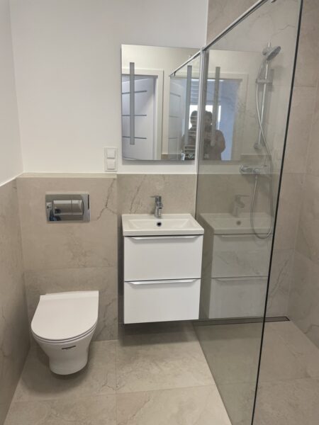 Mieszkanie 42 m², 2 pokoje, winda, komórka