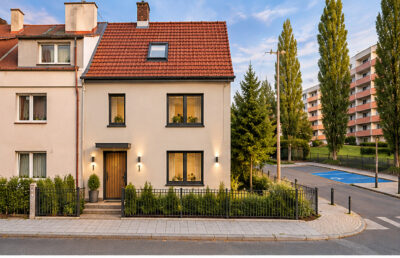 DOM Z POTENCJAŁEM | 289 m² DZIAŁKI | STAW BRODOWSKI 100 m