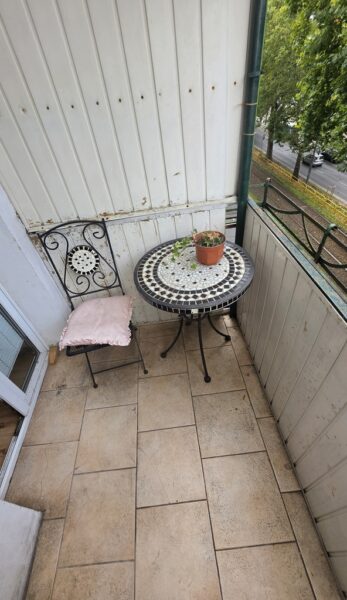 Wyjątkowe, 5-pokojowe mieszkanie w przedwojennej kamienicy, balkon.