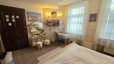Wyjątkowe, 5-pokojowe mieszkanie w przedwojennej kamienicy, balkon.