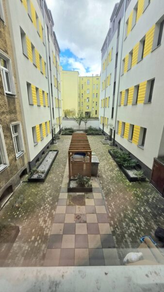 Wyjątkowe, 5-pokojowe mieszkanie w przedwojennej kamienicy, balkon.