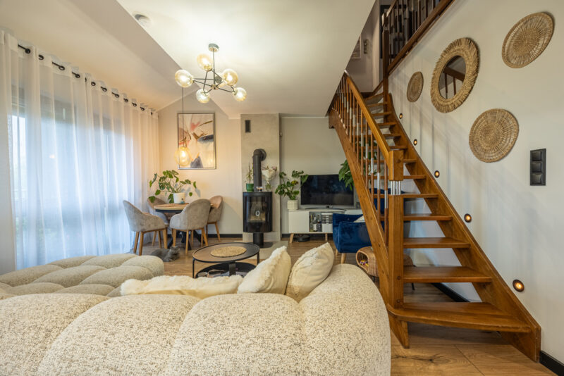 Mieszkanie 2 poz./pow. całk. 100m2/taras/2 balkony/miejsce postojowe
