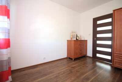2-poziomowe M4 Tylko 5 MINUT OD CENTRUM | 74 M² | PARKING ZA SZLABANEM