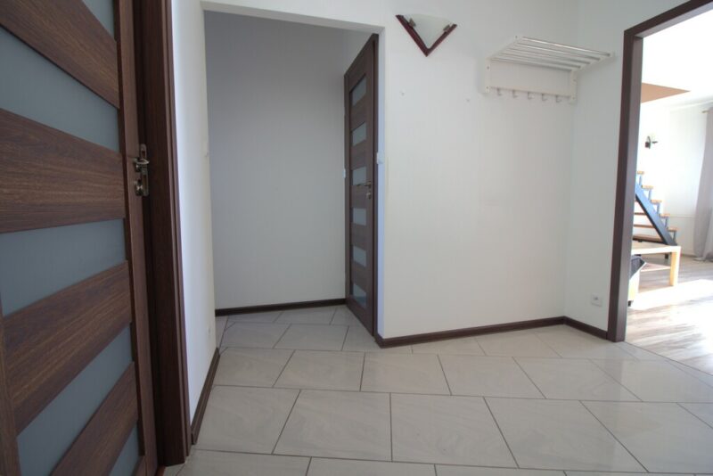 2-poziomowe M4 Tylko 5 MINUT OD CENTRUM | 74 M² | PARKING ZA SZLABANEM