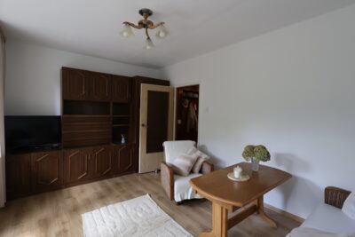 2 pokoje, balkon, 1 piętro, Pomorzany.