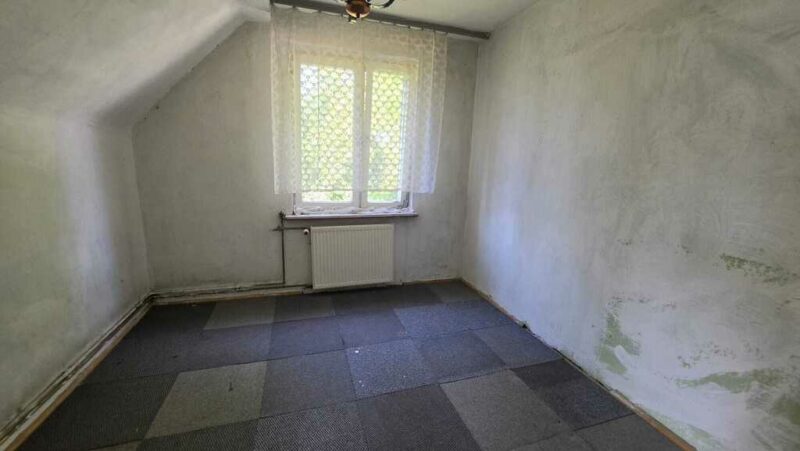 Dom wolnostojący w Świdwinie – 5 pokoi, ogród i działka 780 m²