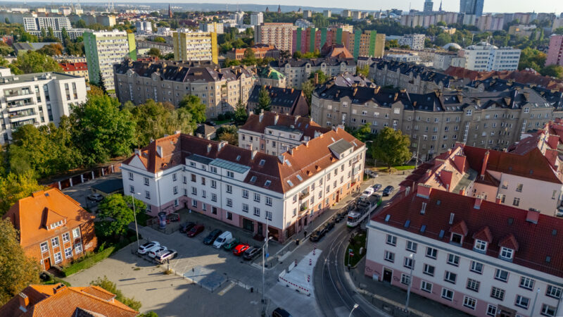 2 pokoje + antresola pod więźbą, Niebuszewo