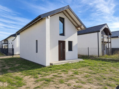 DOMEK ROD + garaż + m. postojowe