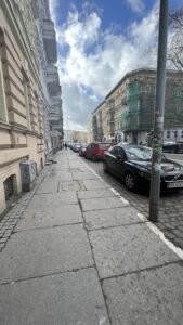 Do sprzedaży 4 pok. 125m2,parter ścisłe Centrum