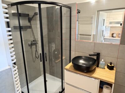 Parter domu 60m2, 3 pokoje, piękny widok na wodę i winnicę, ogród