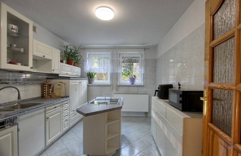 Gumieńce, 3 pokoje. ogród , garaż - 64,75 m2