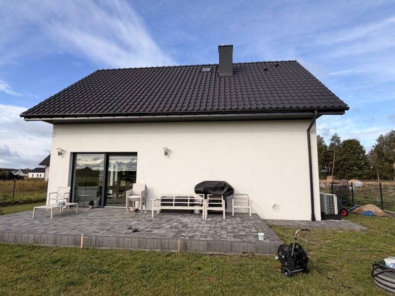 Nowy dom z garażem | 650 m² działki | Niedźwiedź