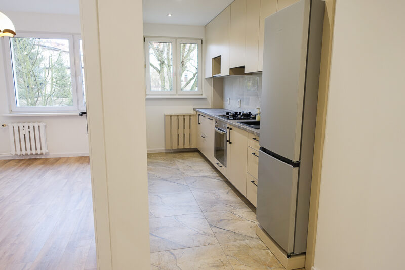 os. Książąt Pomorskich 2 pok. 46m2 2600 zł Ip.