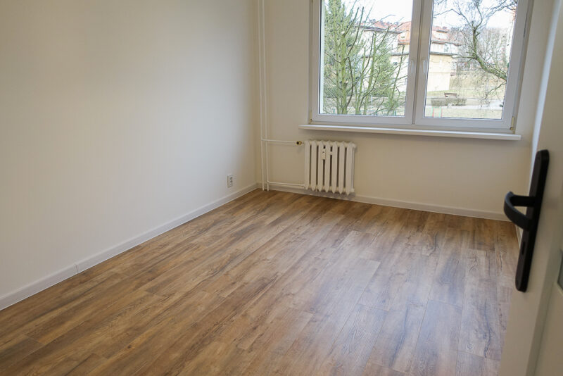 os. Książąt Pomorskich 2 pok. 46m2 2600 zł Ip.