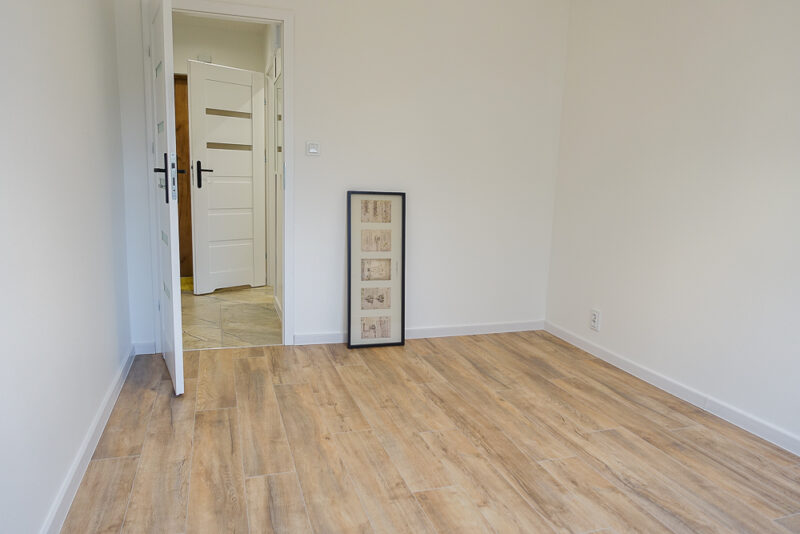 os. Książąt Pomorskich 2 pok. 46m2 2600 zł Ip.