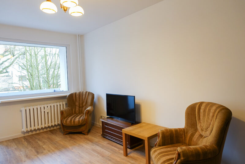 os. Książąt Pomorskich 2 pok. 46m2 2600 zł Ip.