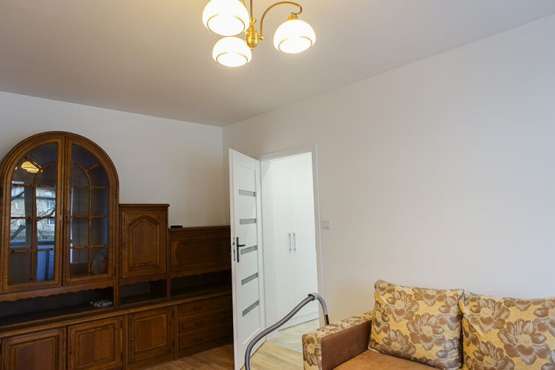 os. Książąt Pomorskich 2 pok. 46m2 2600 zł Ip.