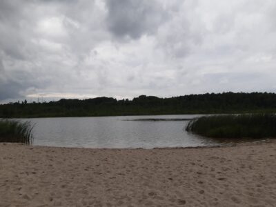 Domek nad jeziorem 20km od Szczecina.