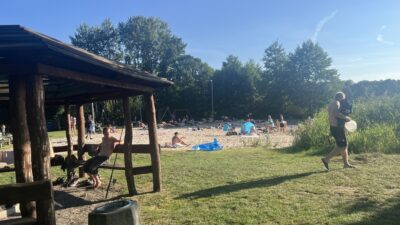 Domek nad jeziorem 20km od Szczecina.