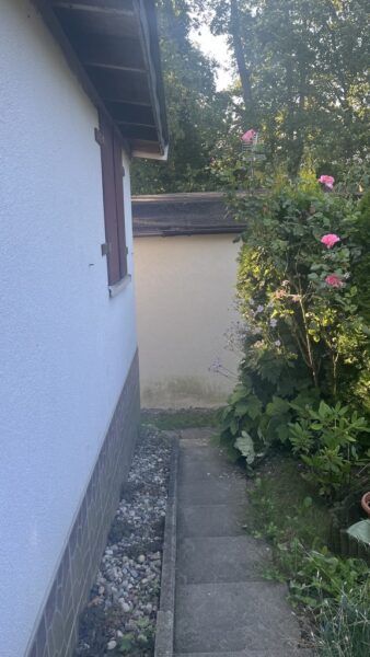 Domek nad jeziorem 20km od Szczecina.