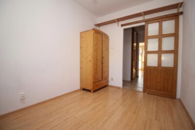 2-pokojowe mieszkanie z dużym balkonem – ul. Struga