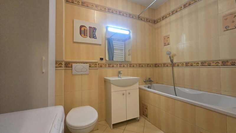 Atrakcyjny apartament przy parku Kasprowicza.