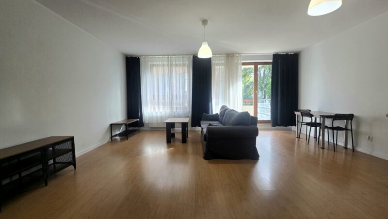 Atrakcyjny apartament przy parku Kasprowicza.