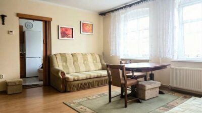 Ińsko – mieszkanie 37,24 m², 200 m od jeziora, ogród 120 m².