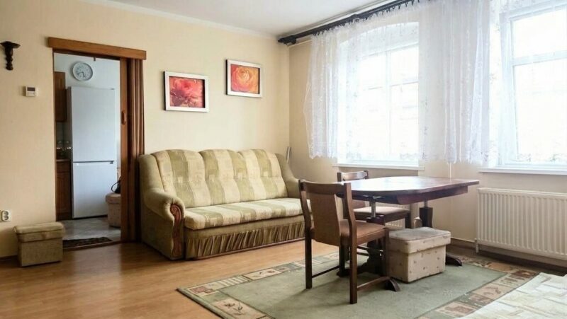 Ińsko – mieszkanie 37,24 m², 200 m od jeziora, ogród 120 m².