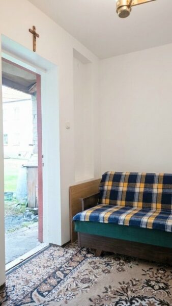 Ińsko – mieszkanie 37,24 m², 200 m od jeziora, ogród 120 m².