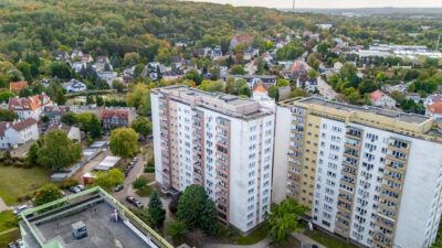 2 pokoje, winda, duży balkon i widok – Zdroje!
