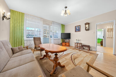 2 pokoje, winda, duży balkon i widok – Zdroje!