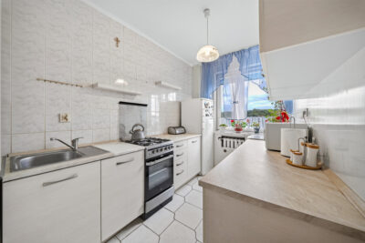 2 pokoje, winda, duży balkon i widok – Zdroje!