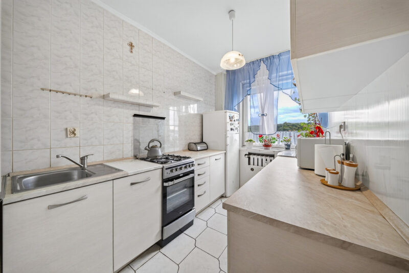 2 pokoje, winda, duży balkon i widok – Zdroje!