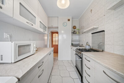 2 pokoje, winda, duży balkon i widok – Zdroje!