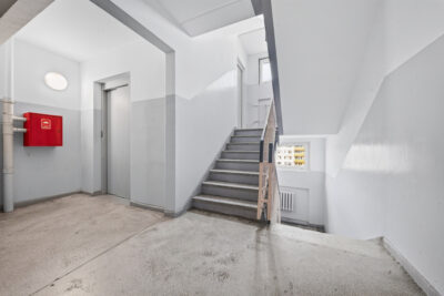 2 pokoje, winda, duży balkon i widok – Zdroje!