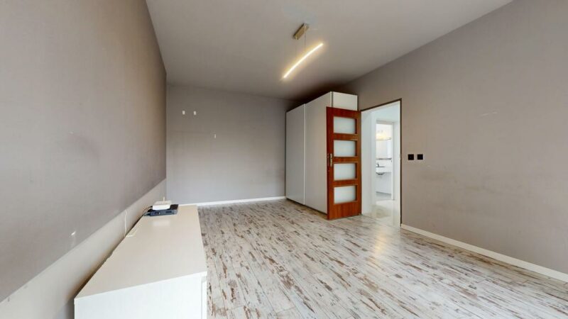 Dom wolnostojący 150 m², 2 źródła ciepła i piwnica