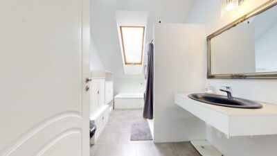 Dom wolnostojący 150 m², 2 źródła ciepła i piwnica