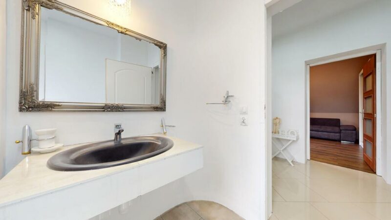 Dom wolnostojący 150 m², 2 źródła ciepła i piwnica