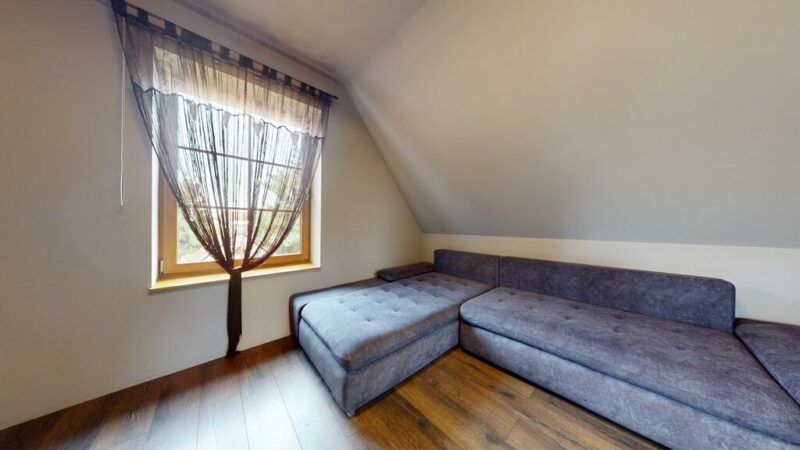 Dom wolnostojący 150 m², 2 źródła ciepła i piwnica