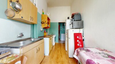 2 pokoje z antresolami, balkonem i piwnicą