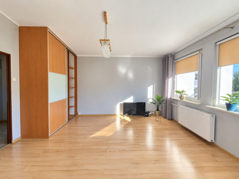 Kawalerka z balkonem na os. Zawadzkiego