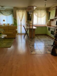 Na sprzedaż 4-pok. o pow.95 m² taras 20m2,balkon.
