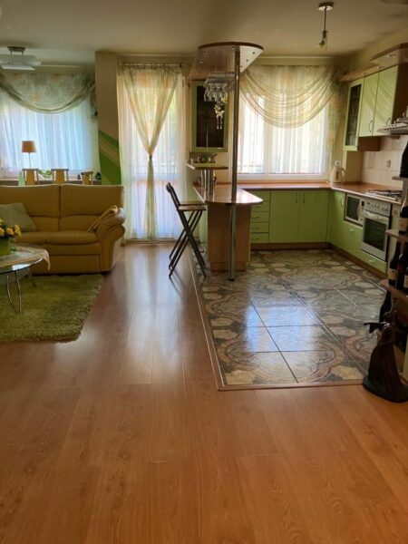 Na sprzedaż 4-pok. o pow.95 m² taras 20m2,balkon.