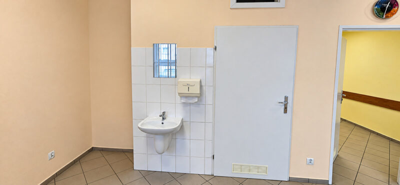 Lokal na parterze przy szpitalu