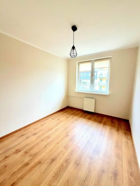 2 pokoje z balkonem po generalnym remoncie